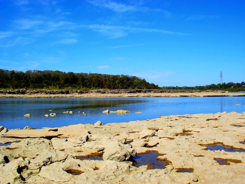 Falls of the Ohio State Park